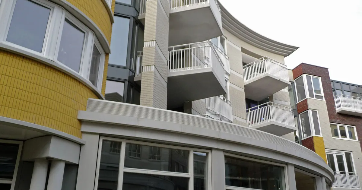 A residential facade where each unit maps to an inventory record
